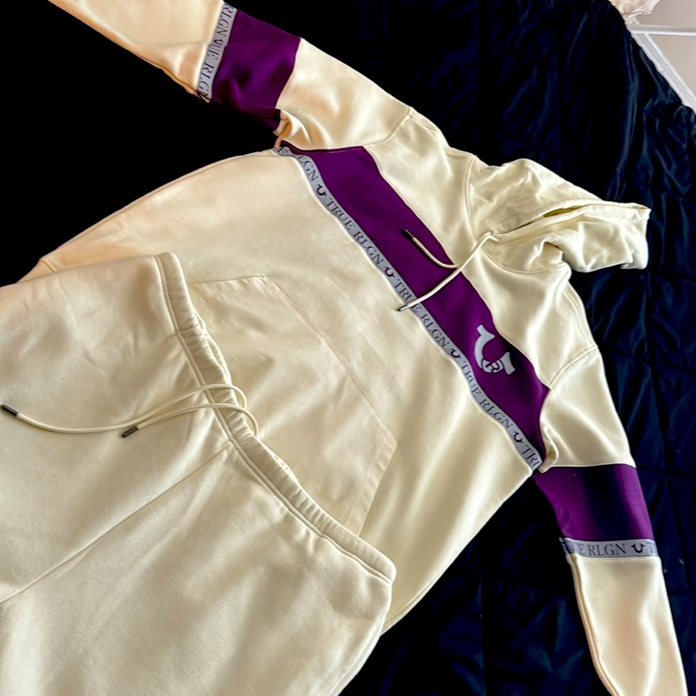 True Religion mens jogging suit